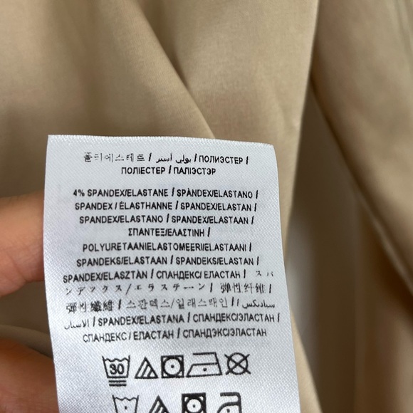 Guess Satin Button Down Blouse Sz M - Picture 7 of 7